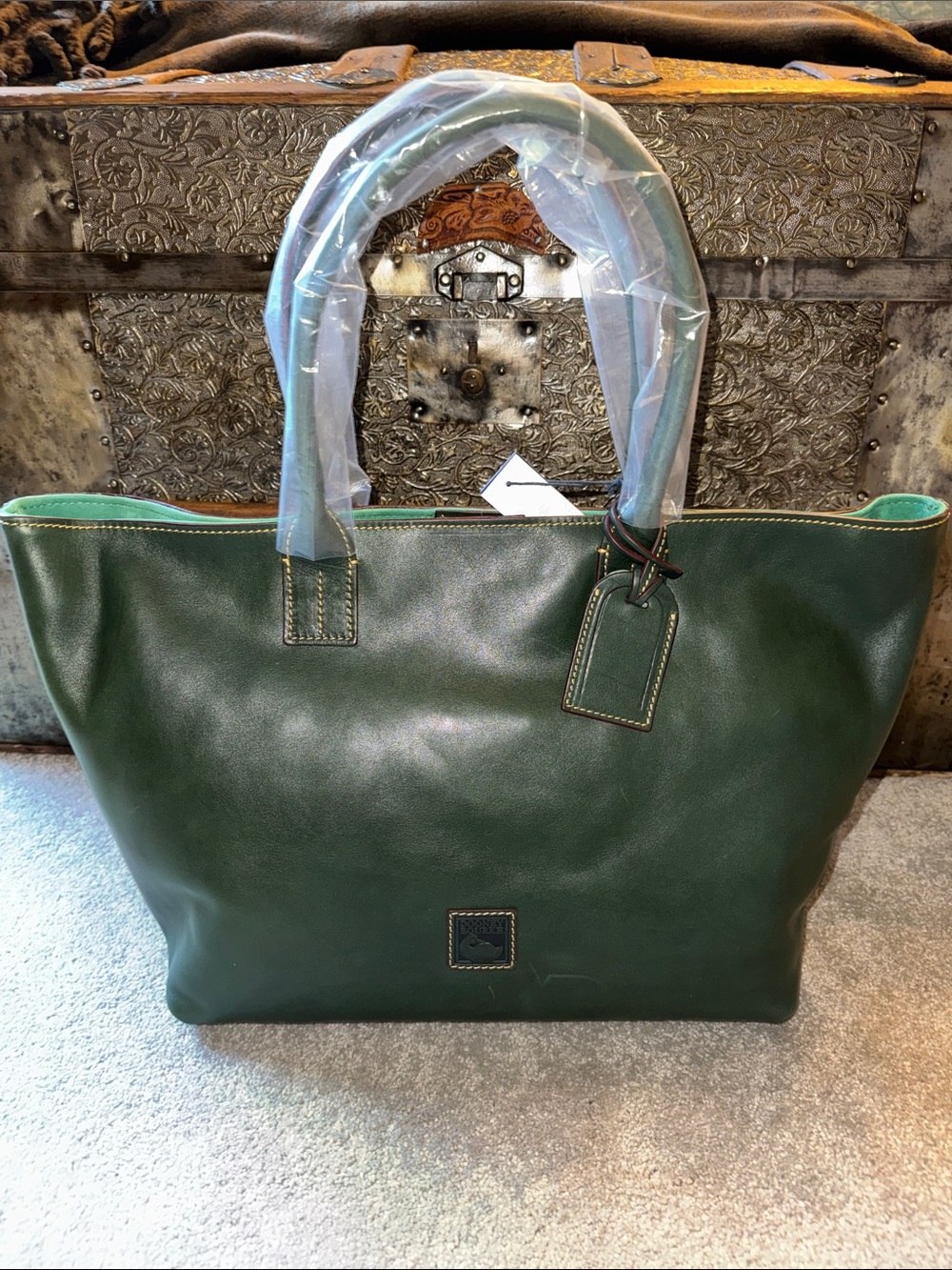 NWT Dooney & Bourke Florentine Medium Russel Tote in Ivy